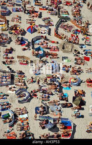 Plage bondée à Leba Pologne Banque D'Images