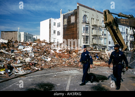 17 octobre 1989 tremblement de terre de Loma Prieta, séisme, tremblement de terre de Loma Prieta, dégâts causés par le tremblement de terre, de Marina District, à San Francisco, Californie Banque D'Images