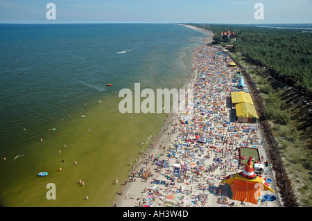 Plage bondée à Leba Pologne Banque D'Images