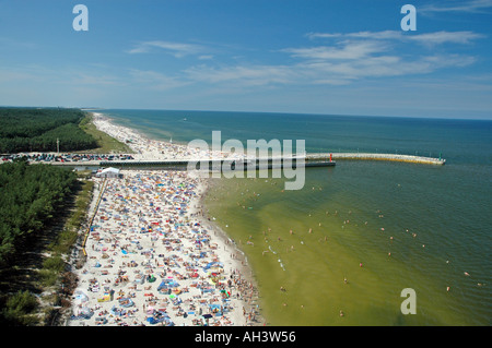 Plage bondée à Leba Pologne Banque D'Images