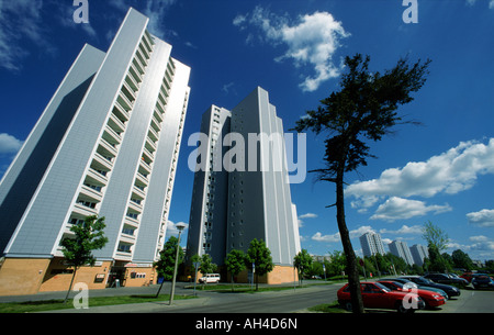 Berlin. Marzahn. Marzahner Promenade. Les bâtiments de grande hauteur. Banque D'Images