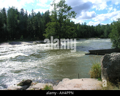 Langinkoski rapids du fleuve Kymi près de imperial fishing lodge près de Kotka Finlande du sud Scandinavie Banque D'Images