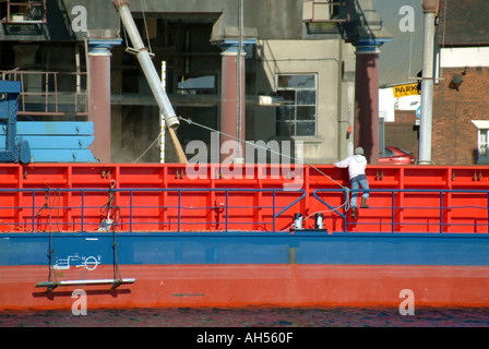 L'Ipswich Haven marina et les quais de chargement du grain en vrac à partir de l'orge brassicole de l'opérateur de l'usine de traitement de la station d'accélérateur de traction Banque D'Images