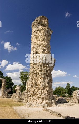 Un pilier géant du reste de l'abbaye de Bury St Edmunds dans le Suffolk, UK Banque D'Images