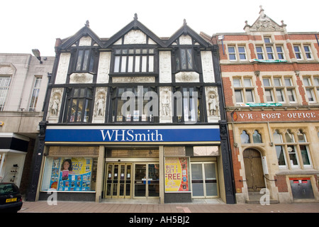 WH Smith shop à Bury St Edmunds, Suffolk, UK Banque D'Images