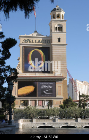 Affiche à l'extérieur de l'hôtel Bellagio et Casino sur le Strip à Las Vegas, Nevada Banque D'Images