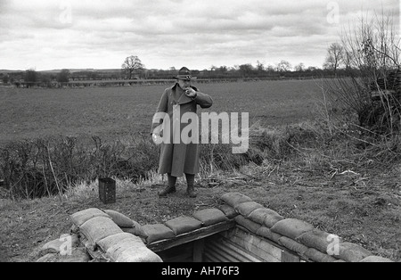 Ligne de crédit EST OBLIGATOIRE JOHN ANGERSON MEMBRES DE LA GRANDE GUERRE LA SOCIÉTÉ DANS UNE TRANCHÉE de 5ème week-end East Yorkshire Banque D'Images