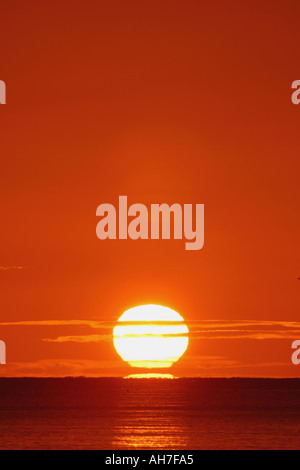 Lever ou le coucher du soleil sur la mer Banque D'Images