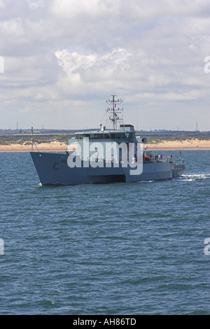 Triton bateau navire à moteur de recherche scientifique Banque D'Images