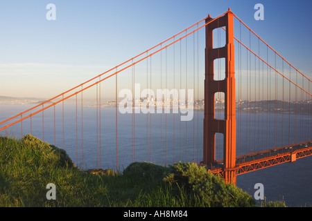 Golden Gate Bridge, vu de l'aire de loisirs nationale du Golden Gate à San Francisco, Californie Banque D'Images