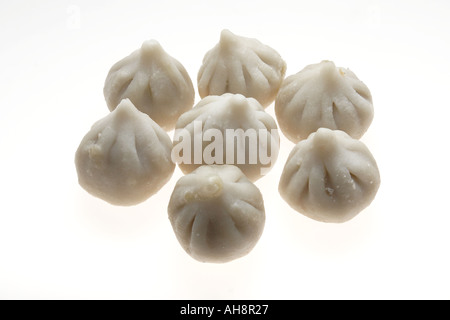 AAD71596 Sept aliments sucrés la farine de riz étuvé Modak Banque D'Images