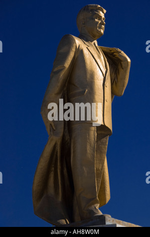 Saparmurat Turkmenbashy dans le Parc National d'indépendance Achgabat Banque D'Images