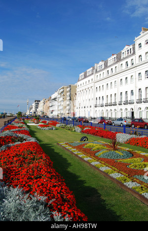 Marine Parade Gardens, de la promenade, Eastbourne, East Sussex, Angleterre, Royaume-Uni Banque D'Images