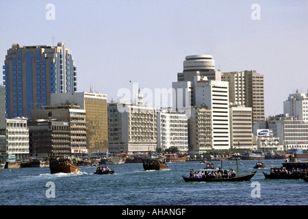 Emirats arabes unis Dubaï Creek sur la circulation de l'eau Banque D'Images