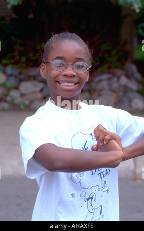 Selby exubérante Day Parade participant l'âge de 11 ans. St Paul Minnesota USA Banque D'Images