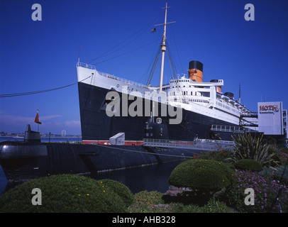 Paquebot Queen Mary et russe sous-marin Scorpion Banque D'Images