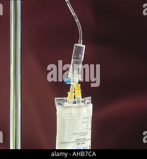 Perfusion IV de drogues par injection à l'hôpital Vue détaillée, USA Banque D'Images