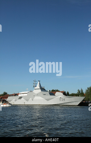 Une Corvette de classe Visby stealth. C'est K34 Nyköping dans le port de la ville de Nyköping, Suède à partir de laquelle il a obtenu son nom. Banque D'Images