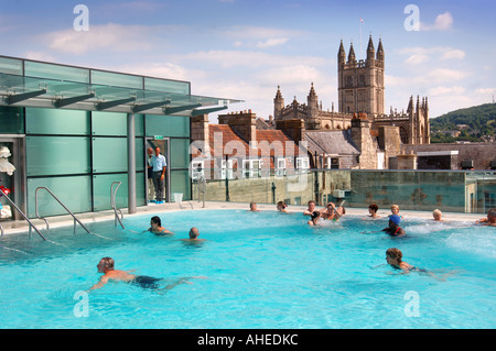 La PISCINE SUR LE TOIT À LA Bath Thermae Spa UK Banque D'Images