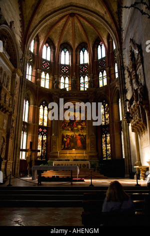 Retable Titians la supposition de l'intérieur de l'église de Santa Maria Gloriosa Del Frari San Polo Venise Vénétie Italie Europe Banque D'Images
