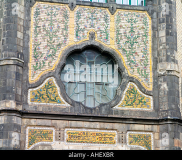 Entrée sur carrelage, Musée des Arts Appliqués, Budapest Banque D'Images