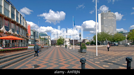 Cliché pris à partir du Symphony Hall et à l'ICC Centenary Square en direction de Birmingham City Centre Banque D'Images