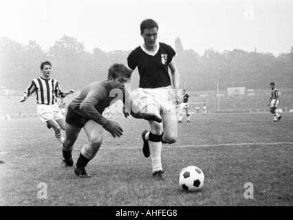 Football, tournoi international junior class 1965 Juventus Turin, par rapport à une équipe choisie de Marl 2:2 Stade Jahn, dans la Marne, scène du match Banque D'Images