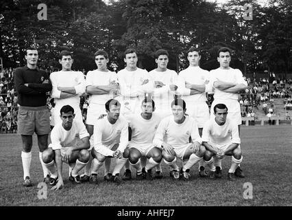 Football, tournoi international de classe junior 1965, Real Madrid contre Roter Stern Belgrade 0:0 Stade Jahn, dans la Marne, photo de groupe, photo de l'équipe de Madrid Banque D'Images