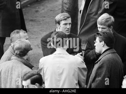 Football, championnat d'Europe 1968, tour de qualification, groupe 4, stade Rote Erde à Dortmund, en 1967, l'Allemagne contre l'Albanie 6:0, les visiteurs, Günter Netzer (milieu) de Borussia Moenchengladbach Banque D'Images