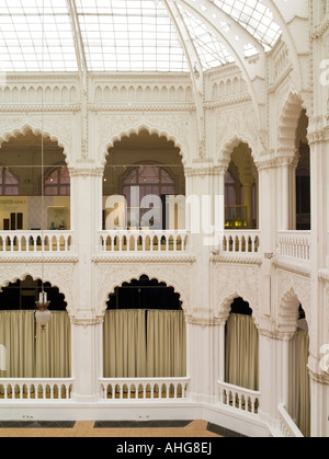Cour intérieure, le Musée des Arts, Budapest, Hongrie Banque D'Images