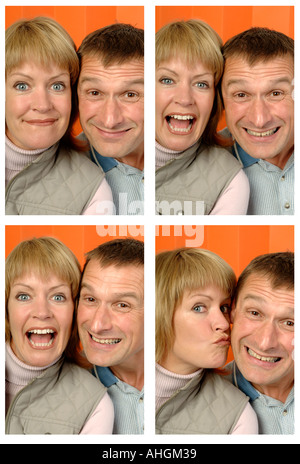 Couple dans un photomaton Banque D'Images