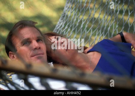 Couple resting in Hammock Banque D'Images