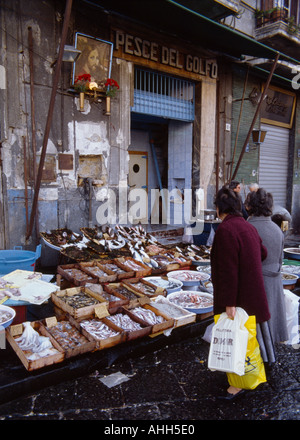 World Travel. Marché à Naples en Italie en Europe. Wanderlust Évasion Culture Histoire Banque D'Images