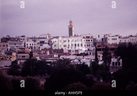 Cityscape skyline de la ville marocaine de Meknès au Maroc au Maghreb en Afrique du Nord Sahara. Voyage Paysage Villes Banque D'Images