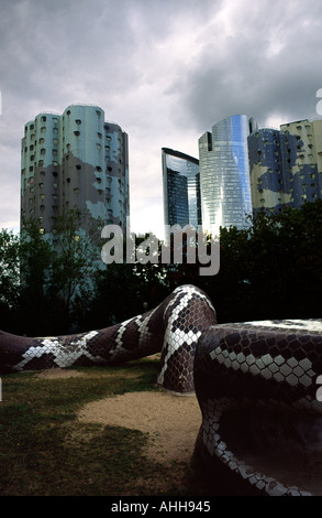 Appartements de grande hauteur camouflé à La Defense in Paris France Banque D'Images