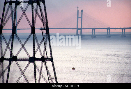 Le New Severn Crossing en construction et vue de la Severn Bridge Banque D'Images