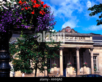 Le chef de la vapeur, de Grade l répertoriées, de la gare, St Georges Square, Huddersfield, West Yorkshire, Angleterre, Royaume-Uni. Banque D'Images