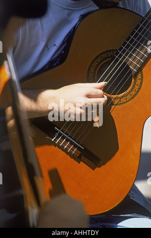 Duo de guitares acoustiques jouer tango musique à la Plaza Dorrego à San Telmo à Buenos Aires, Argentine Banque D'Images