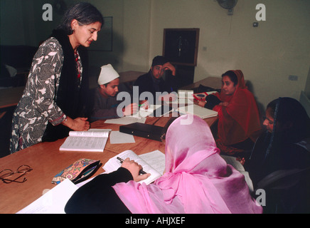 Tooting London Angleterre Centre Classe Punjabi Khalsa Banque D'Images