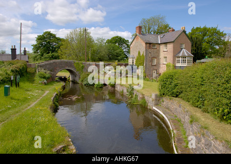 S Carreghofa quai Cottage Serrures Montgomery Canal près de Llanymynech Mid Wales Banque D'Images