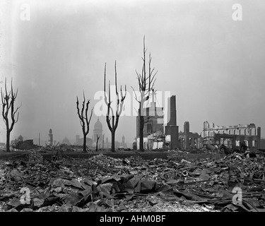 Mission Dolores San Francisco en ruines après le tremblement de terre 1906 Photographie noir et blanc Banque D'Images