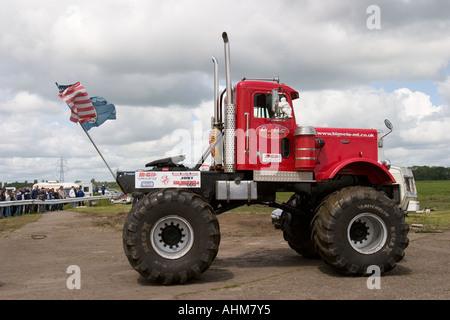 Big Pete concassage voiture monster truck Banque D'Images