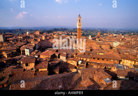 Piazza del Campo Sienne Toscane cathédrale catholique cathédrale Monastère Palozzo Pubblico Square fonte Gaia Banque D'Images