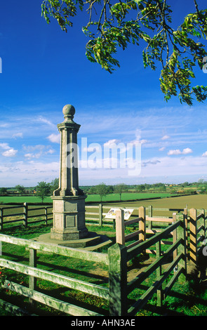 Champ de bataille de la guerre civile et memorial Naseby Northamptonshire Angleterre Banque D'Images