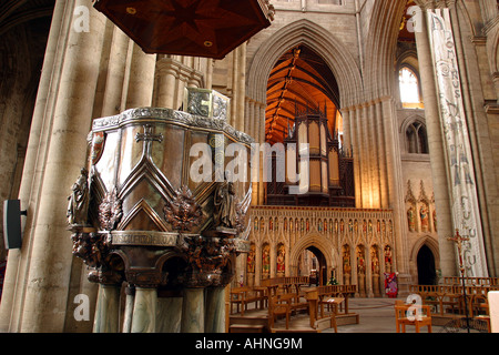 La cathédrale de Ripon Yorkshire UK Chaire Art Nouveau Banque D'Images