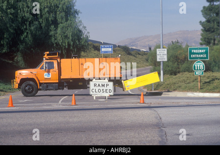 Sur une rampe d'accès à l'autoroute 118 dans la région de Reseda Northridge de Los Angeles qui a été fermé à la suite du séisme de 1994 Banque D'Images