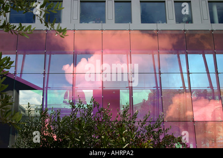 Réflexion dans Maximilianshoefe windows Munich Allemagne Bavière Munich Staatskanzlei chancellerie bavaroise reflétant Banque D'Images