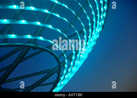 'L'auréole' est une sculpture lumineuse située au-dessus de Haslingden and dans le Lancashire. Banque D'Images