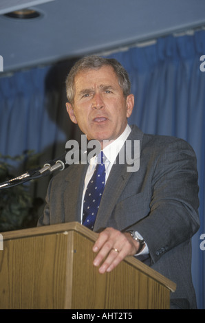 George W Bush parlant au Rotary Club Portsmouth NH en 2000 Banque D'Images