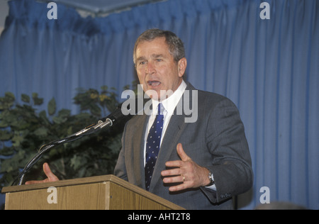 George W Bush parlant au Rotary Club Portsmouth NH en 2000 Banque D'Images